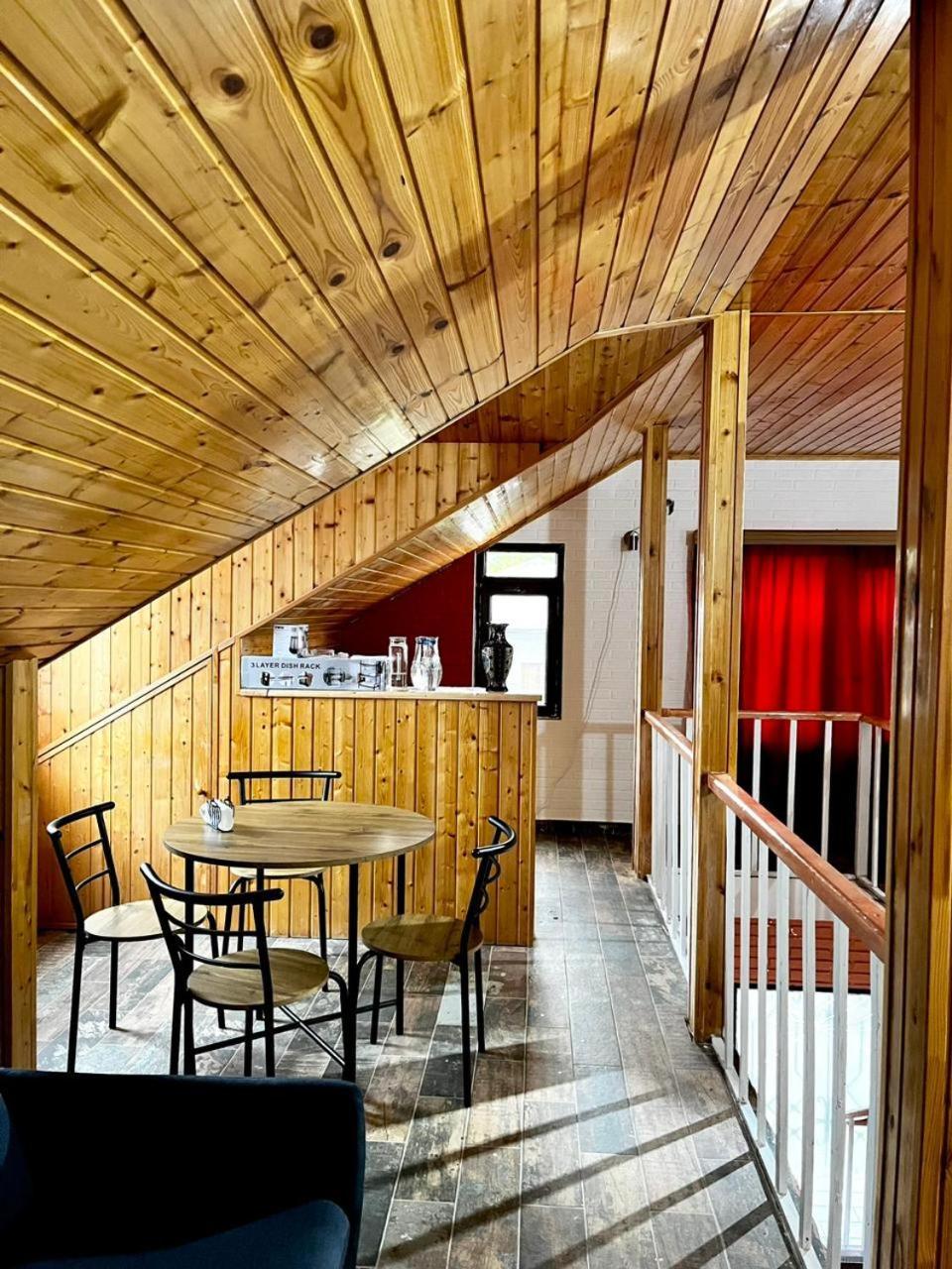 Nino & Irodi'S Guest House Kutaiszi Kültér fotó
